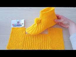 Knit Easy Pom Pom Slippers Pretty Ideas Knitting Sock Knitting Patterns Knitted Slippers Pattern
