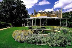 The 3 districts of the department of vaucluse are : Vaucluse House And Garden