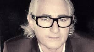 The manager also worked with the australian country group the buckleys, made up of siblings sarah, molly and lachlan buckley. Tjxt6zqudjfwfm