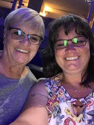 Becky Randall (@becky537999)