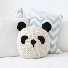 Hugedomains Com Crochet Panda Crochet Pillow Pattern Crochet Pillow Con un lindo diseno, y un paso a paso en fotos. crochet panda crochet pillow pattern