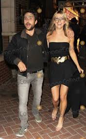 Mary elizabeth ellis is a happily married woman and there is no sign to indicate budding trouble in her marital life, considering how joyous the couple seems to always be. Photos And Pictures Charlie Day Of It S Always Sunny In Philadelphia And Wife Mary Elizabeth Ellis Are All Smiles As They Arrive At Hotel Solamar For The Ew And Syfy Celebration