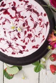 Erdbeer Joghurt Torte Direkt Ab In Den Erdbeerhimmel Rezept Erdbeer Joghurt Torte Joghurttorte Und Kuchen