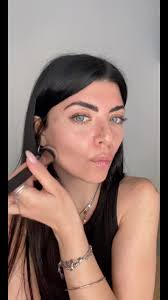 Facciamo il contouring insieme (come base visi ho messo solo la crema  idratante)💕 #makeup #makeupartist #makeuptips #makeuphacks #makeuptutorial  #beauty #beautytips #beautyhacks