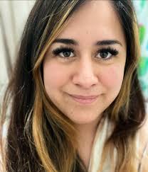 Has anyone been to the little beauty shop next to Vons? I was told she does  lashes, I want to know if she's any good..