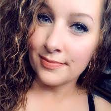 Andrea Tarvin's Instagram, Twitter & Facebook