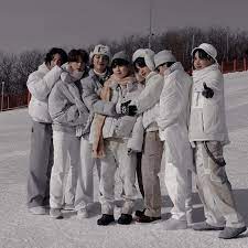 Group of kpop bts wallpaper vae. What Are The Best Bts Ot7 Pictures To Hang On My Wall Quora