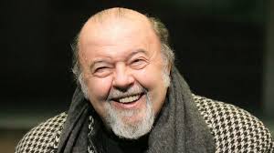 Olivier Awards sorry for 'disgraceful' Peter Hall oversight