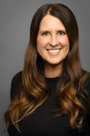 Florine Allen's Instagram, Twitter & Facebook