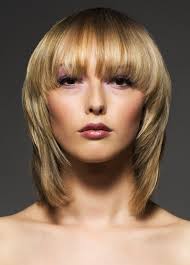 Lust auf eine neue frisur, aber du weißt nicht, was angesagt ist? Hier Sind Die Seiten Und Der Hinterkopf Vertikal Gestuft