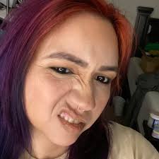 Did neighbors experience door kicking incident?