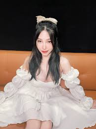 Miuzxc - Free nude pics, galleries & more at Babepedia