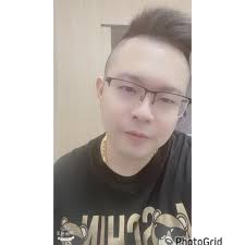 最近台灣因為Pokemon TCG Pocket  開服，好像不少人開始對實體卡有興趣想分享並呼應新加入的玩家(&收藏家)們便利商店的卡包有高機率都被摳包仔摳過，強烈建議對收藏實體卡的玩家們去官方認證的卡店購買卡包🥲🥲  影片跟照片是之前血淋淋的自身經驗