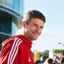 On this page injuries as well as suspensions. Thomas Muller Der Fussballer Wird Zum Geburtshelfer Brigitte De
