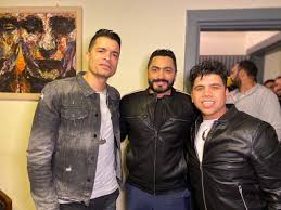 تصدر الفنانان حسن شاكوش وعمر كمال، تريند الفيديوهات على موقع يوتيوب بأحدث أغانيهما على طريقة المهرجان بعنوان هنعمل لغبطيطا التي تقترب من تحقيق مليون و500 مشاهدة منذ طرحها أمس الثلاثاء. Ø­Ø³Ù† Ø´Ø§ÙƒÙˆØ´ ÙˆØ¹Ù…Ø± ÙƒÙ…Ø§Ù„ ÙŠØ«ÙŠØ±Ø§Ù† Ø§Ø³ØªÙŠØ§Ø¡ Ù…ØµØ±ÙŠÙŠÙ† Ø¹Ù„Ù‰ ØªÙˆÙŠØªØ± ÙˆÙ‡Ø§Ù†ÙŠ Ø´Ø§ÙƒØ± ÙŠØªÙˆØ¹Ø¯ Cnn Arabic