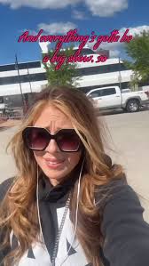 Me when my friends try to get me to go out after 8pm 😴💤