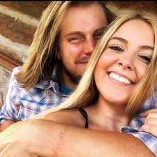 Katie Elliott and Landon Daniel's Wedding Registry