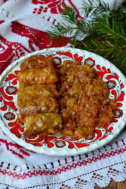 Sarmale In Foi De Varza La Slow Cooker Slow Cooker Slow Cooker Recipes Romanian Food
