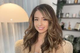 Pokimane is starting a talent management company for streamers