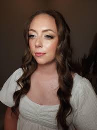 Women's fitness competition stage makeup tips