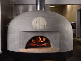 A Wood Fired Newcomer Secures Space On Pizza Abundant Melrose Melrose Melrose Los Angeles Wood