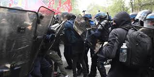 Si leurs profils sont plutôt variés, il apparaît que les militants appartiennent plutôt aux catégories sociales. Manifestations Du 1er Mai 170 000 Personnes Dans La Rue Le Point