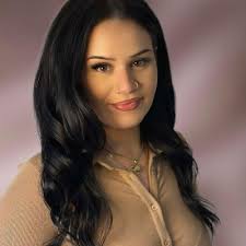 Victoria Albergaria, Realtor licensed in MA