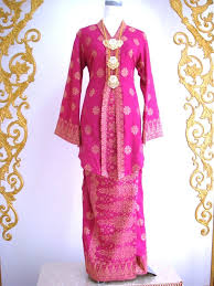 Model kebaya modern untuk orang gemuk pendek model pakaian. 17 Baju Raya 2017 Ideas Muslimah Dress Hijab Fashion Traditional Outfits