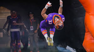 The first season will feature 8 teams from 3 countries, with plans to expand to at least 20 teams in future years. Football Frankfurt Universe Auf Sprung In Elf