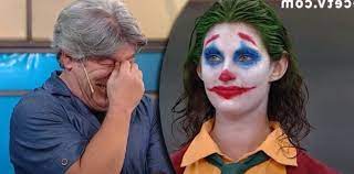 Las increíbles anécdotas de moria casán, patricia sosa, cae y pachu peña con sus fans. Pachu Pena Se Tento De Risa Al Presentar Su Insolito Diseno De El Guason En Corte Y Confeccion