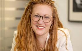 White background headshot or white background headshot?