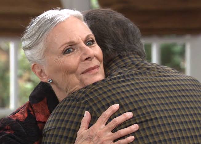 Jane Elliot Returns to General Hospital as Tracy Quartermaine Comes Home  Unaware of Ned's Heart Attack - Michael Fairman TV