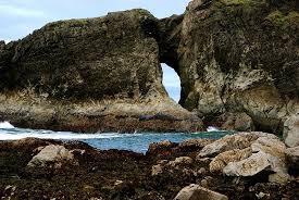 It is adjacent to mora campground in the olympic national p. Hole In The Wall Which You Can T Actually Get To Like On Rialto Beach Picture Of Second Beach Trail Olympic National Park Tripadvisor