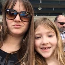 Kari Titus's Instagram, Twitter & Facebook