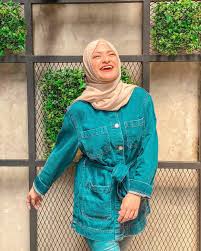 Akhirnya nathalie holscher minta maaf dan mengaku masih sayang sule ferdy bahagia karena lakukan ini. Nathalie Holscher Facebook