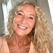 Amanda Fehrenbach's Instagram, Twitter & Facebook