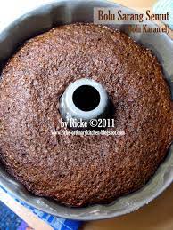 Bolu Karamel Atau Sarang Semut Ini Adalah Salah Satu Kue Khas Indonesia Klo Sebutan Orang Betawi Bolu Sarang Semut Karena Bolun Karamel Makanan Makanan Manis
