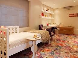 غرف نوم للكبار للمساحات الصغيرة