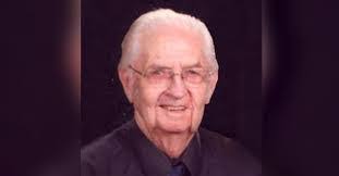 Heidi Toepfer's Instagram, Twitter & Facebook