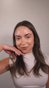 Hay clientas que llegan por primera vez al estudio con ganas de verse  mejor, pero sin saber muy bien qué es lo que necesitan. Y ahí es donde  entra la mirada de una experta 😉, En este caso recomendamos ...