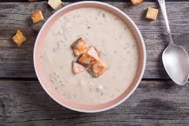 Frankische Meerrettichsuppe Mit Lachs Frankische Rezepte Rezept Frischer Meerrettich Lebensmittel Essen Meerrettich