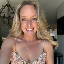 Looking for a charger! Thanks in advance.