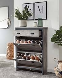 14 Best Shoe Storage Ideas For Small Spaces In 2024 (Racks, Closet, Under  Bed) | Apartment Therapy