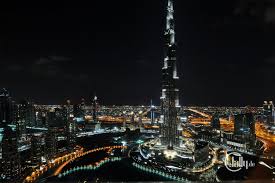 Go all out to experience the world's highest tower with this 'at the top sky' ticket that includes entry to level 148, the planet's highest observatory. Welt Vereinigte Arabische Emirate Dubai Aussicht Auf Das Burj Khalifa Aus Neos Skylounge