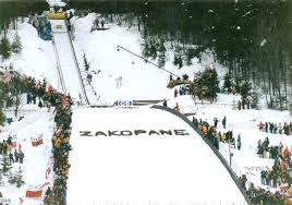 Zawody pucharu świata na wielkiej krokwi to wielkie święto dla kibiców skoków narciarskich w polsce. Skoki Zakopane 2021 Hotel Dwor Karolowka Zakopane