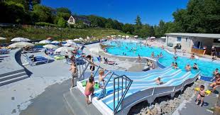 Piscine D Ete Les Aubazines A Bort Les Orgues Horaires Tarifs Avis Telephone Piscine Piscine Municipale Piscine Publique