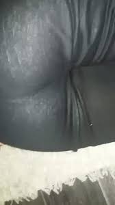 ديوث كويتي يعرض مؤخرة زوجته المليئة لفحل شهواني