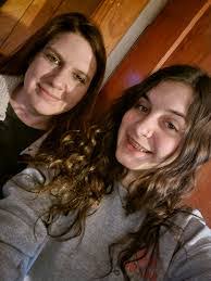 Stephanie Guyton's Instagram, Twitter & Facebook