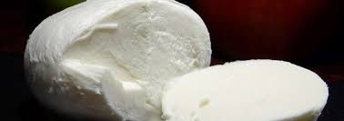 La leche de vaca es la más utilizada en su preparación pero puedes utilizar también una mezcla con leche de cabra o incluso de oveja. Trucos De La Gastronomia Para Hacer Queso Fresco En La Propia Casa