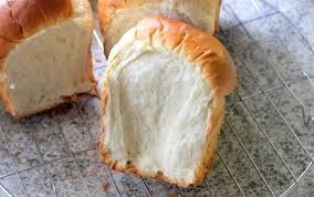 How To Make Soft And Fluffy Hokkaido Milk Bread Recipe Cach Lam Banh Mi Sữa Hokkaido Milk Bread Recipe Hokkaido Milk Bread Bread Recipes